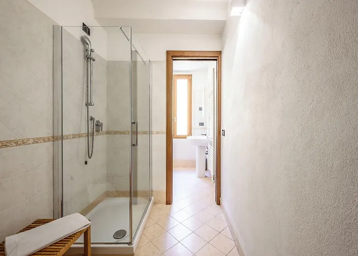 Emilia 公寓式酒店 3*