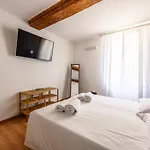 Emilia Apartahotel 3*