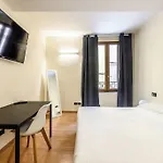 Emilia Apartahotel