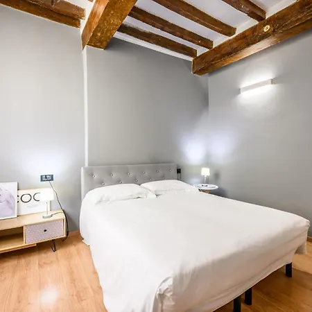 Emilia Apartahotel