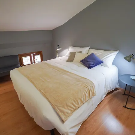 Emilia Apartahotel 3*