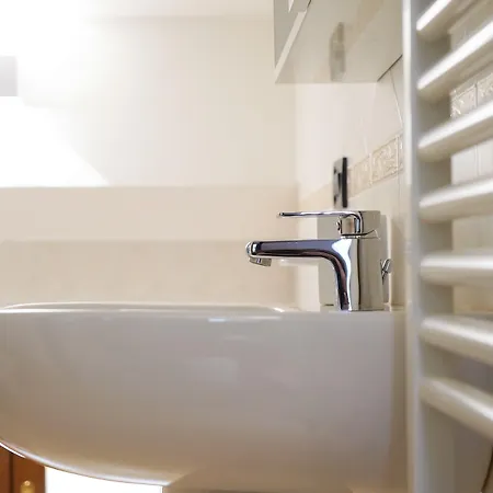 Emilia Apartahotel