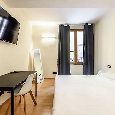 Emilia Aparthotel