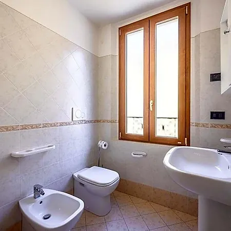 Apartahotel Emilia 4*